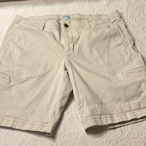 Tommy Bahama Light Tan Shorts. Size 36. Men’s.
